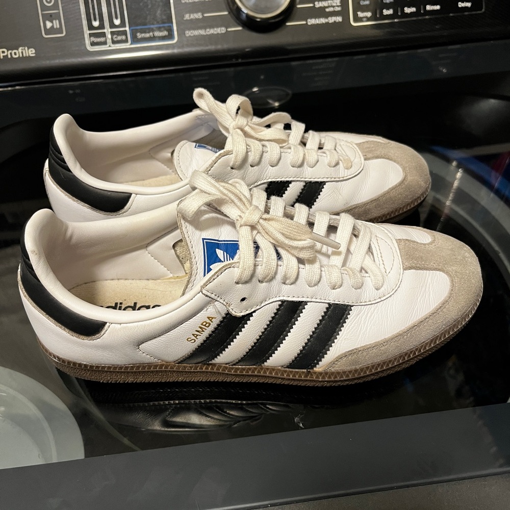 Adidas Samba White and Black Trainers- men’s size 8